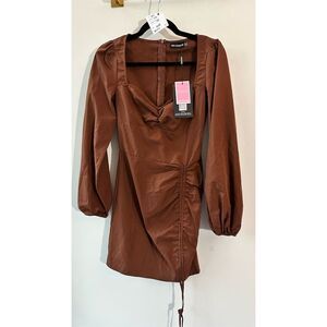 315. NWT PrettyLittleThing Brown Ruched Long Sleeve Shift Dress Size 2